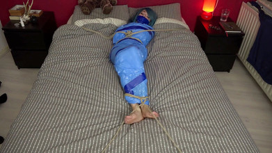 Restricting Ropes: Luna Grey - xác ướp trên giường