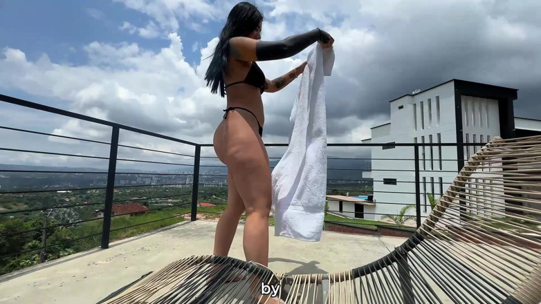La Rola: Colombian Beauty Fucked Raw Until She Gets a Big Load...