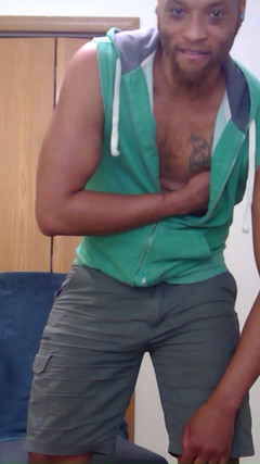 Kennie Jai: 친구를 위해 내 녹색 조끼를 쳐다