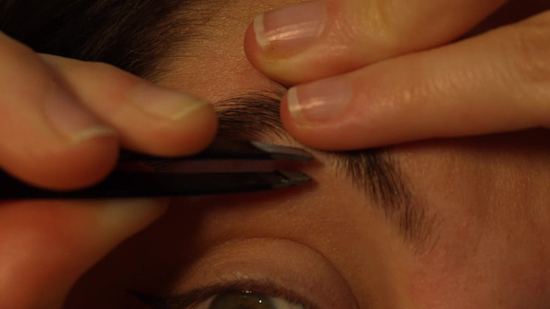 AmayaMori: Tôi sẽ sụt lông mày của mình thêm gần bằng...