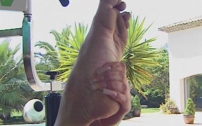Planete Francaise: Büyük memeli kaslı Fransız orta yaşlı seksi kadın götte yarak...