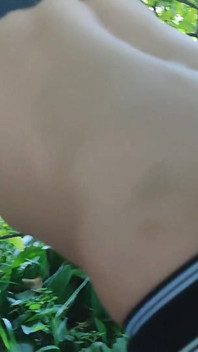 La naiba cu un exterior cu păr negru