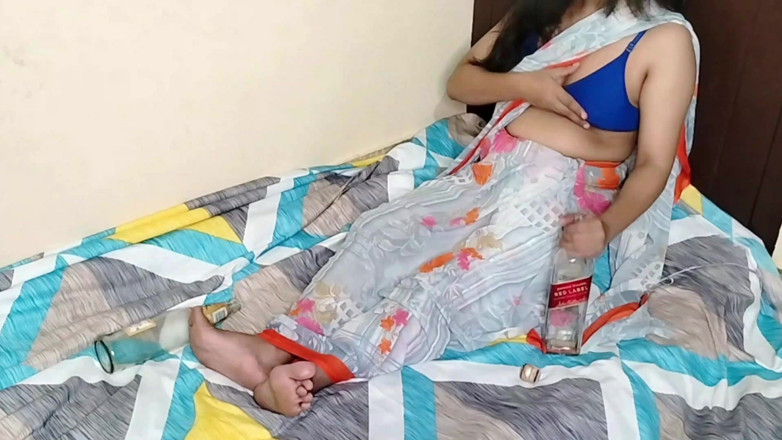 Queenrima: Devar šukal nevlastní švagrovou, která lehla, hindským hlasem