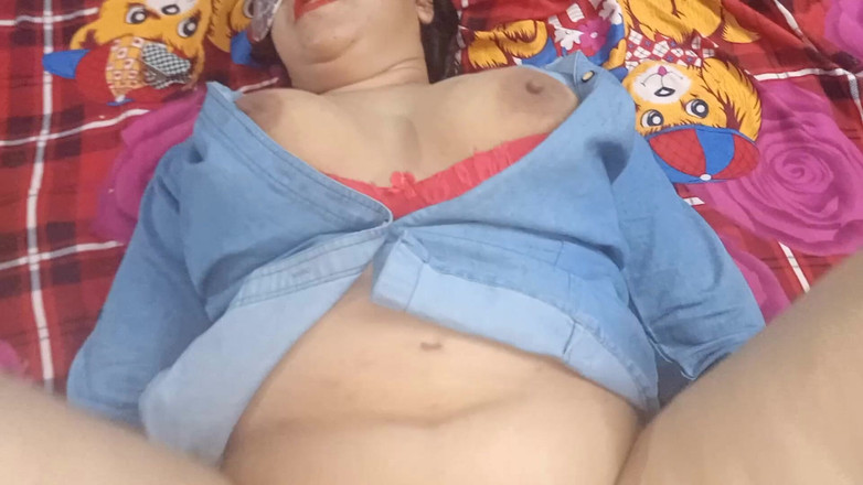 aliabegum: कृपया मैं तुम्हें जोर से चोदना चाहता हूं और आखिरी बार आपका वीर्य निगलना चाहता हूं