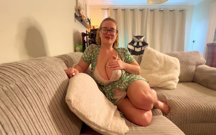 JessieHH: 和你一起给我的未婚夫戴绿帽，撸管撸管指挥倒计时 第一人称视角