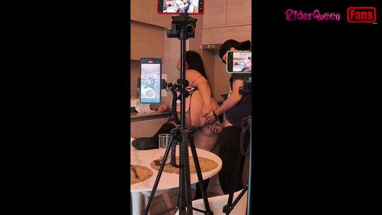 Riderqueen: Video per i fan - il figliastro visita la matrigna in...