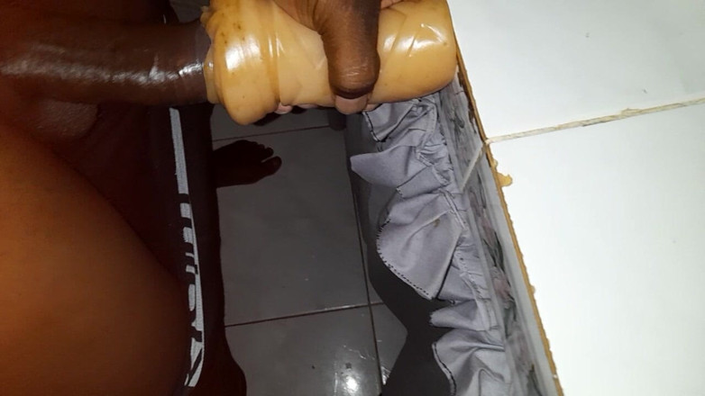 Islandvibes69: Jerking off S11 E3