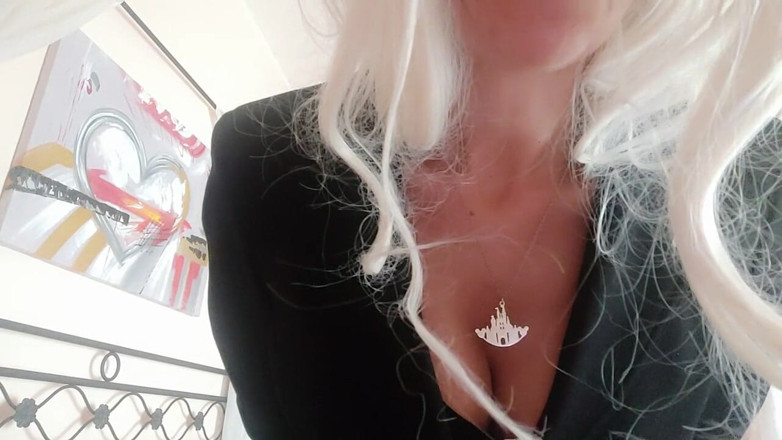 savannahamatoriale: La matrigna è sempre elegante, ma ...