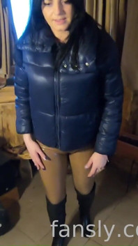 I Like to Fuck All My Neighbors and All the Men I Meet- in This Video I Was Cleaning the Kitchen and the Neighbor Came to Say He