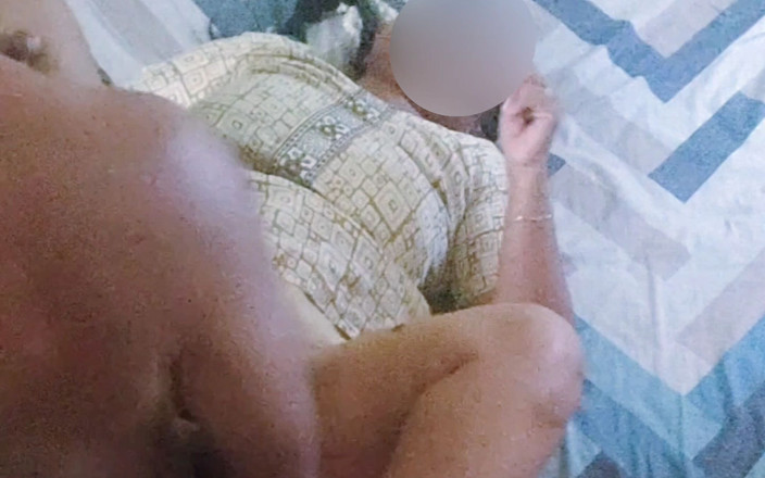 Black & white desicat: Cheating Neighbour Wife Invite to Her Home Sucked My Dick &amp;...