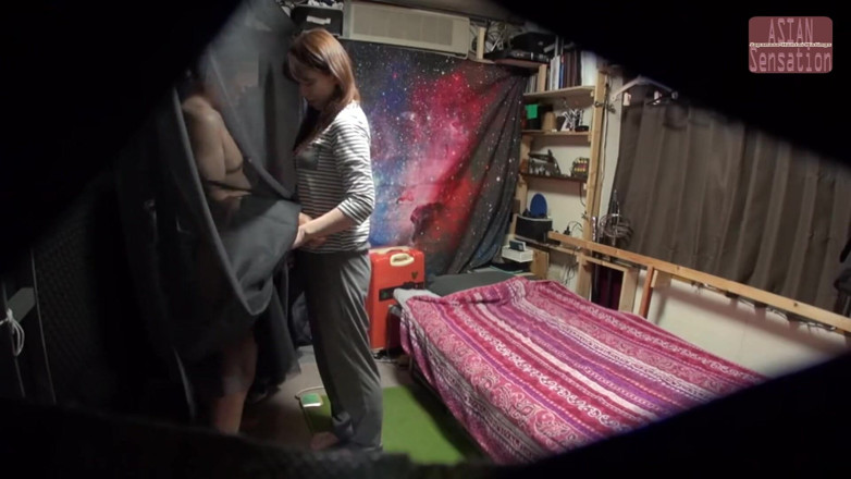 J Hentai Matings: My Wife's Friend Stays in My Room - I Naturally Make...