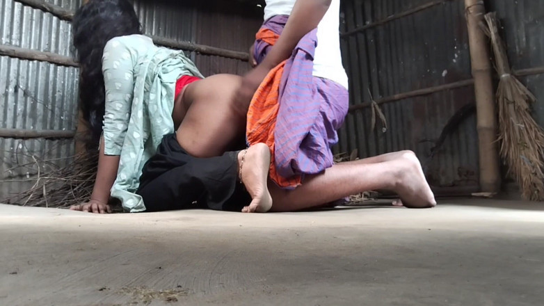 Boneshaker: Desi Village dziewczyna na świeżym powietrzu sex filmy, indyjska Desi School...