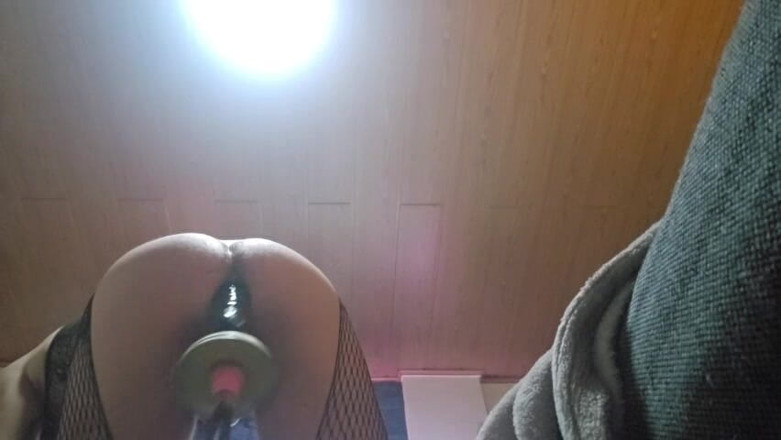 SquirtPsycho: Daddy in Dessous Fickt Sich Mit Seinen Dildos in Den...