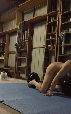 Michellexm: Sztangi podkręcają mnie, zwłaszcza gdy jestem gorąca i spocona po...