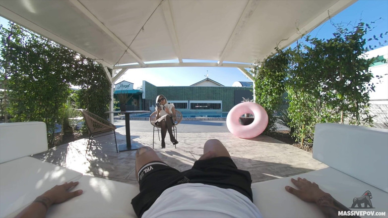 MassivePov: 더 비즈니스 우먼