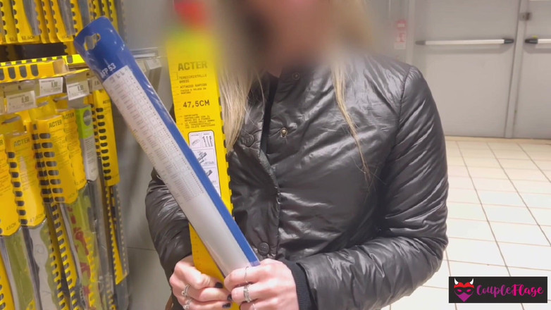 Coupleflage: No Shopping Eu Pego Uma Loira E Faço Um Feito...