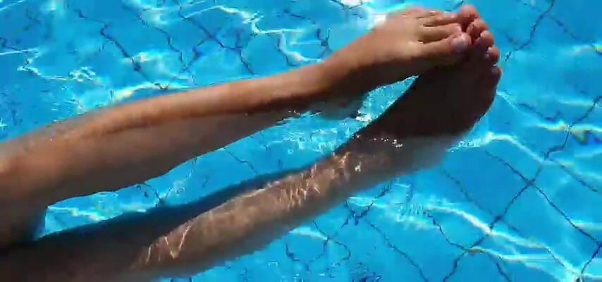 Fetish intimmedia: Very horny in beach