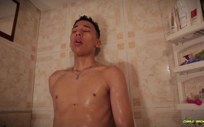 Jacobo Torres: Het Twink Jacobo Torres ryck hans stora oklippta kuk i...