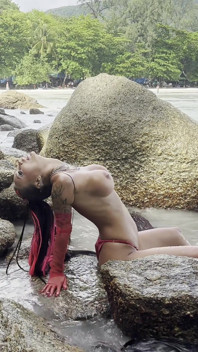 Monika Fox Fucks Holes with a Big Dildo & Fingers Prolapse on Coast