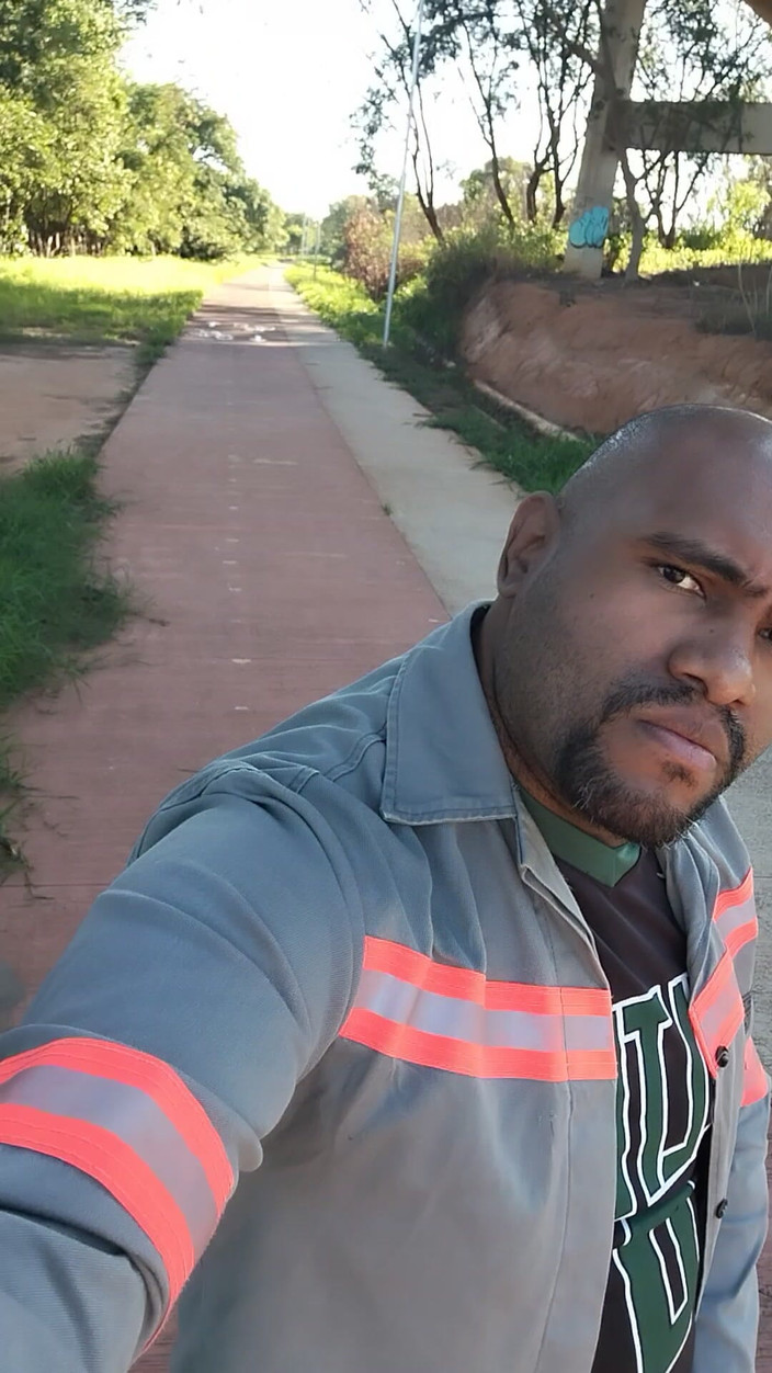 TheBlacKHunterr: 在街头炫耀