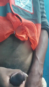 Ich habe heute ejakuliert, nachdem ich tamilische tante im badezimmer gesehen habe