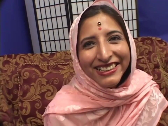 XTime Vod: Skuteční indičtí swingers - díl (9) - (původní Verze v HD