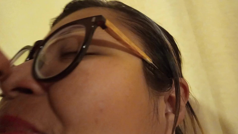 Moo DBOXXX: De Nuevo Con Madre Soltera, Me Chupa La Polla Todo...