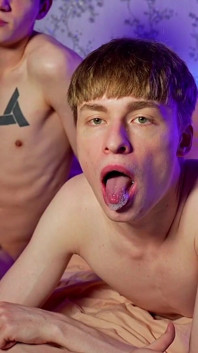 69 Pose Sucking and Cum in Mouth on Webcam Live Show: Twink Couple Matty and Aiden