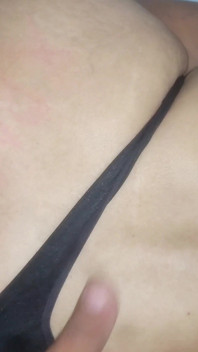 Una miLF appassionata con un grande desiderio di fare anale