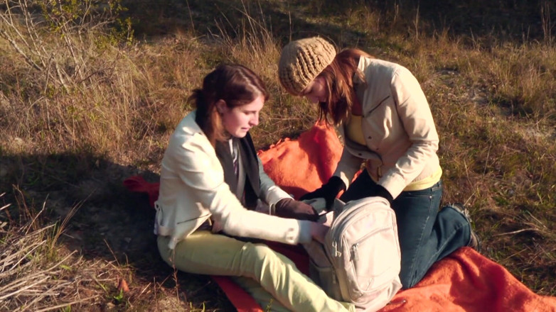 Outdoor Fucktivities: Awek bertetek besar mengambilnya dari teman wanita jalangnya