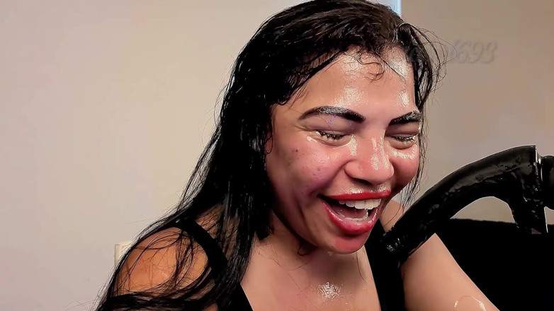 anabel693: Gifles et deepthroat extrême