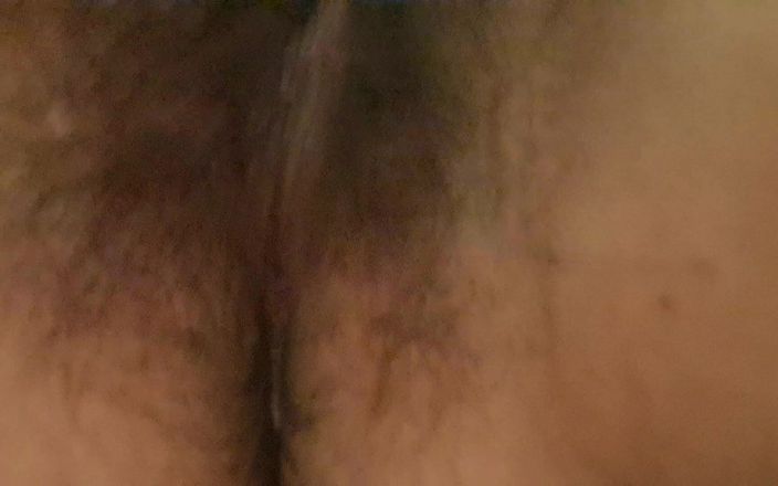 Mommy big hairy pussy: Chlupatá a otevřená vagína zralé děvky