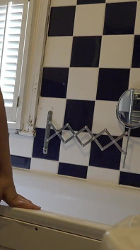Beth Bennett bad hinter den kulissen video