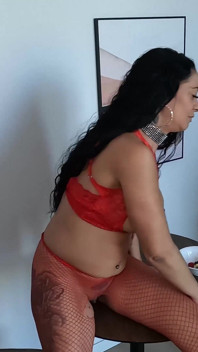 Morgan XXX - 饥渴的荷兰女郎自慰并被内射