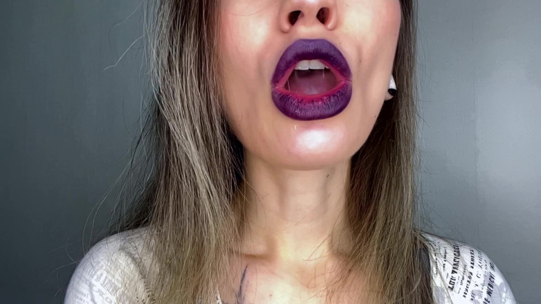 Rarible Diamond: La ragazza sexy che sputa al rallentatore 2