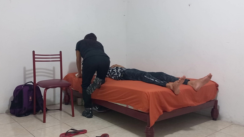 NEGRITA SEXY: La guaritrice procace ha abitudini strane quando visita i suoi...