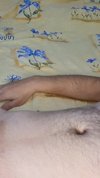 Dominação feminina, sessão de treinamento de escravos dando uma longa punheta dura em luvas pretas de látex, cbT &orgasmo arruinado