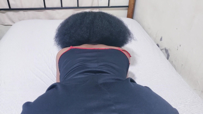 Lovemina: 털이 무성한 보지와 엉덩이를 너무 잘 먹어!