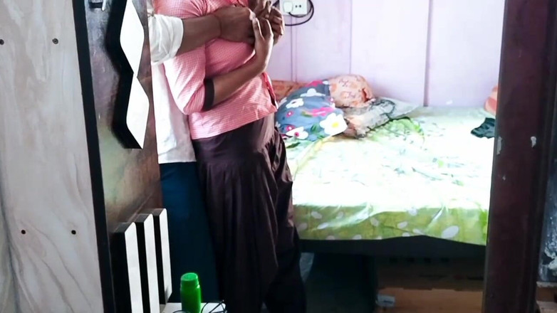 Fantacycutting: Chlapec a dívka, kteří přišli na výuku, byli zaneprázdněni sexem...