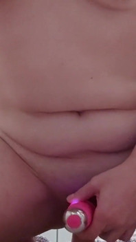 Esposa se masturbando com vibrador e vibrador