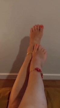 Amateur rubia madura esposa disfruta del sexo en vestido rojo
