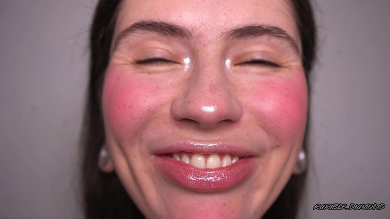 Rarible Diamond: Asmr ist ein braves Mädchen