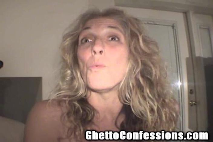Ghetto Confessions: Cewek nakal rambut pirang dengan toket kuning dientot habis-habisan, sayang!