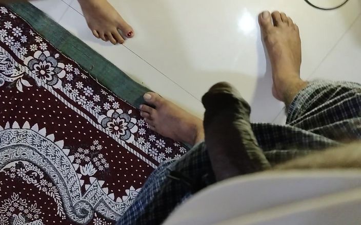 Anar Kali: Une femme mature suce la bite de son ami