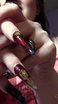Ceremonia unghiilor Stiletto