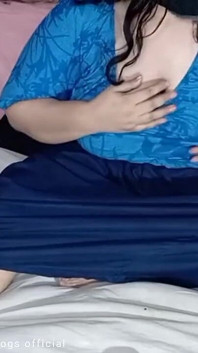 내 이웃에게 핸잡을 해주는 인도 통통한 와이프