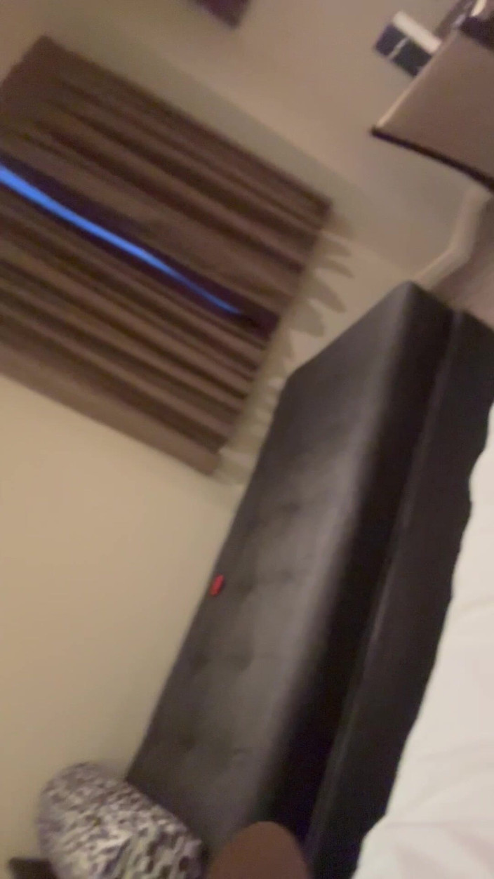 Jeffry: Mastürbasyon yapıyor ve götünü parmaklıyor