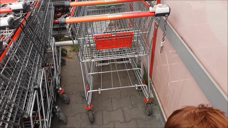 UserBitch1: Knullade på mataffärens parkering