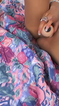 Nghiệp dư da đen 19 tuổi lần đầu tiên trong video thủ dâm một mình
