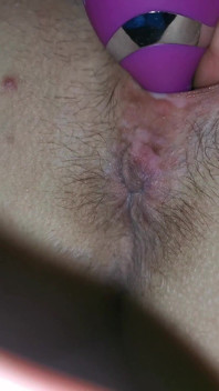 POV spuitende dildo-slet